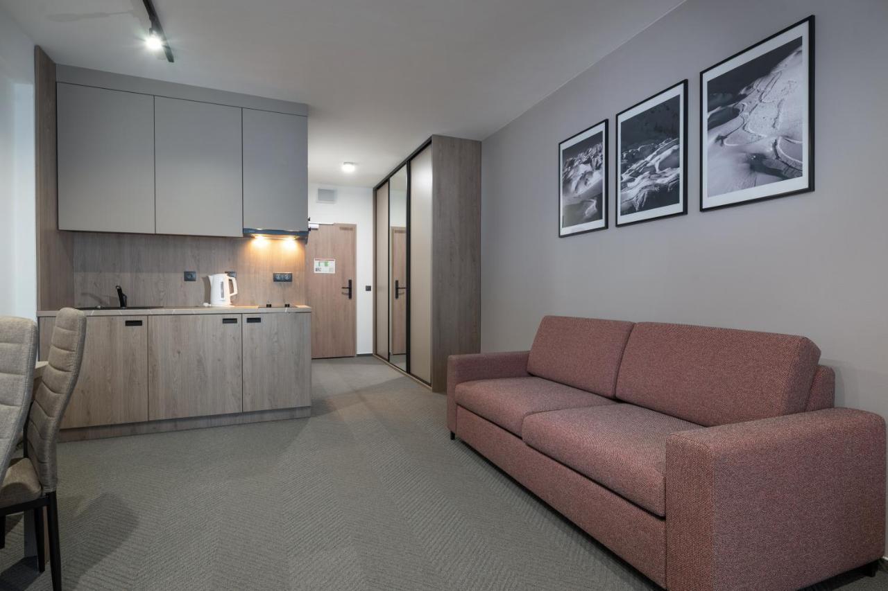 Apartment Yolo - 4 Person - Garage Parking - Ski In Ski Out Деменівська Долина Екстер'єр фото